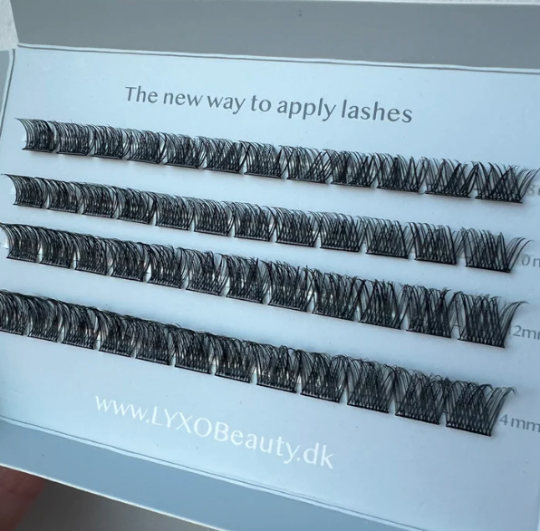 2. SORTERING Press-on Easy Lashes Extra Curly D-curl